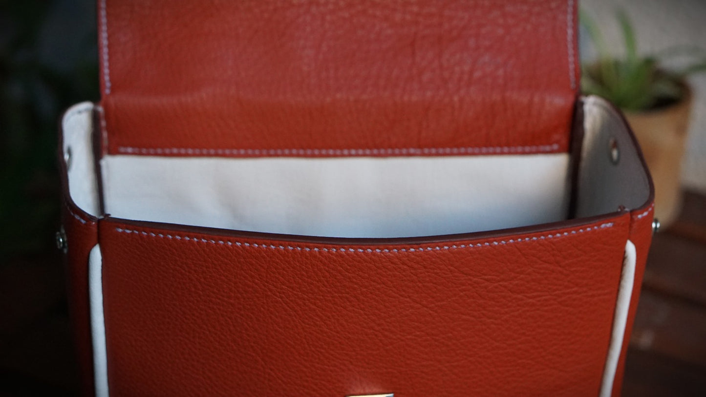Mochila de piel mujer, mochila de cuero elegante, mochila urbana mujer, bolso mochila de piel, mochila de vestir femenina, mochila para portátil pequeña, mochilas de cuero legítimo.