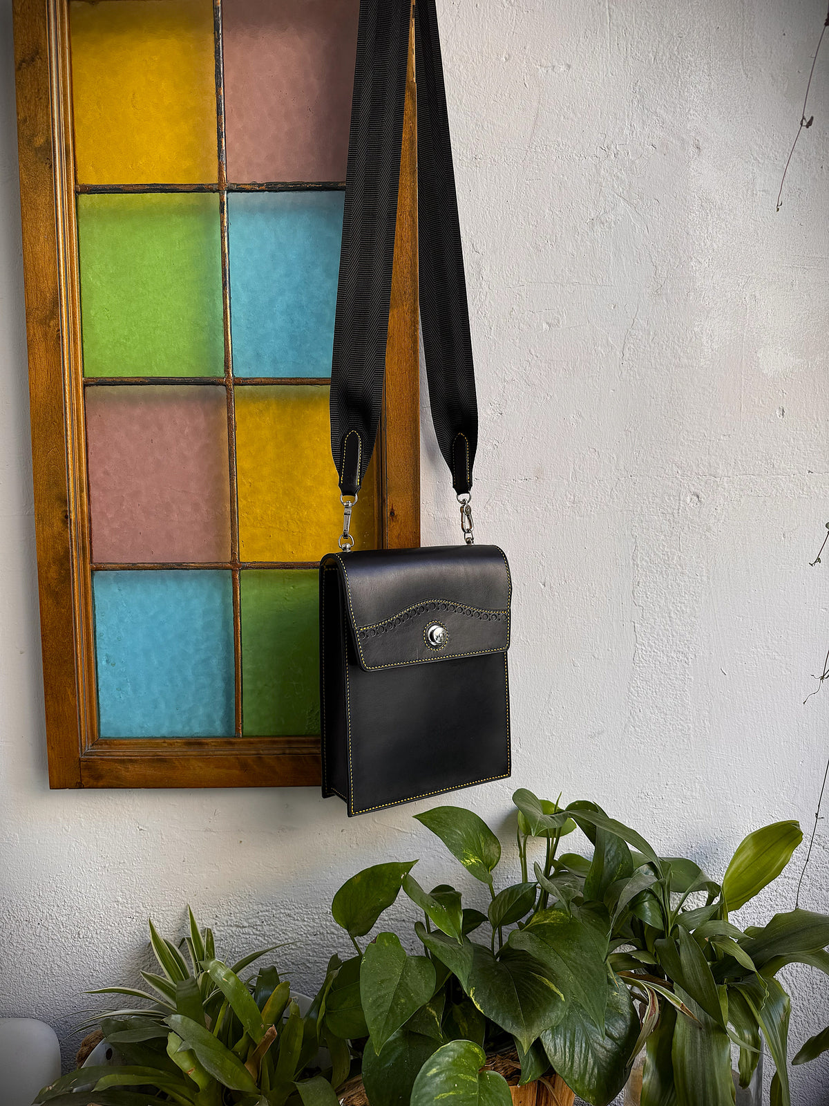 Bolso bandolera hombre, bolso bandolera de cuero para hombre, bolso de cuero hombre, bandolera de cuero hombre, bolso de piel hombre, bolso cruzado hombre, bolso masculino de cuero, bolso de piel artesanal, bolso de cuero artesanal, bolso hombre premium, bolso elegante hombre