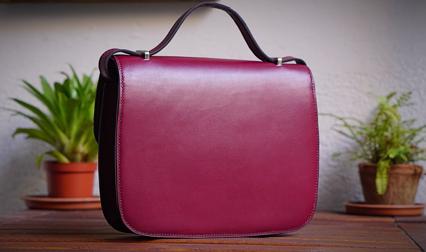 Bolso bandolera mujer multi-estilo, bolso cruzado versátil, bolso de hombro convertible, bandolera con correa intercambiable, bolso de mano mujer casual, cartera bandolera elegante, bolsos de mujer tendencia.