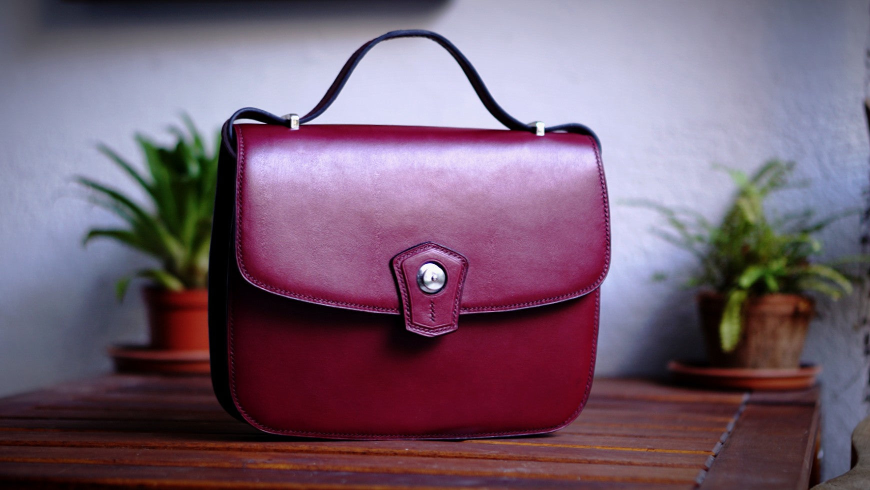 Bolso bandolera mujer multi-estilo, bolso cruzado versátil, bolso de hombro convertible, bandolera con correa intercambiable, bolso de mano mujer casual, cartera bandolera elegante, bolsos de mujer tendencia.