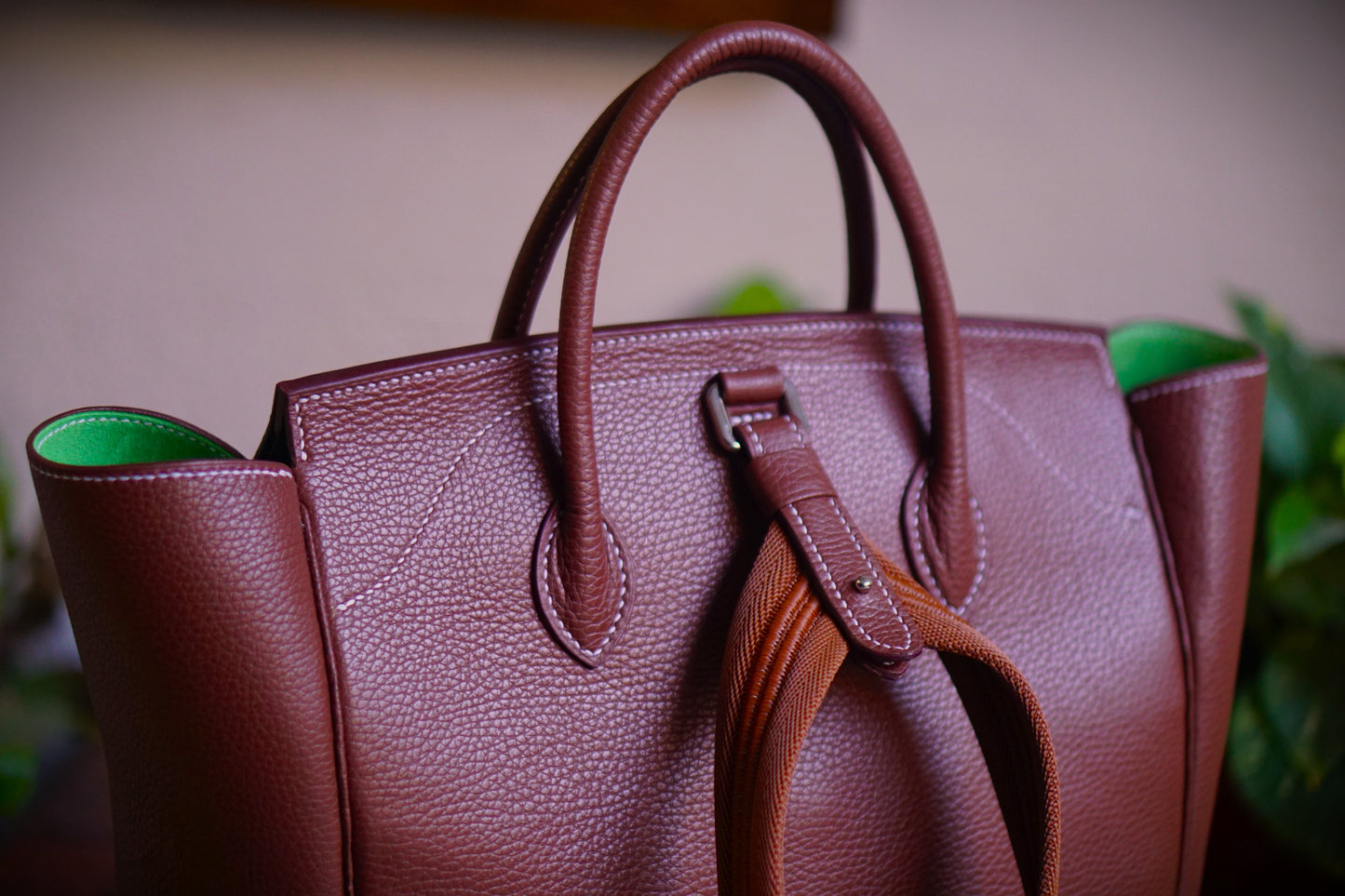 Bolso mochila unisex, mochila convertible de piel, bolso 2 en 1 hombre mujer, mochila urbana unisex, bolso mochila para portátil, mochila de hombro transformable, mochila minimalista versátil.