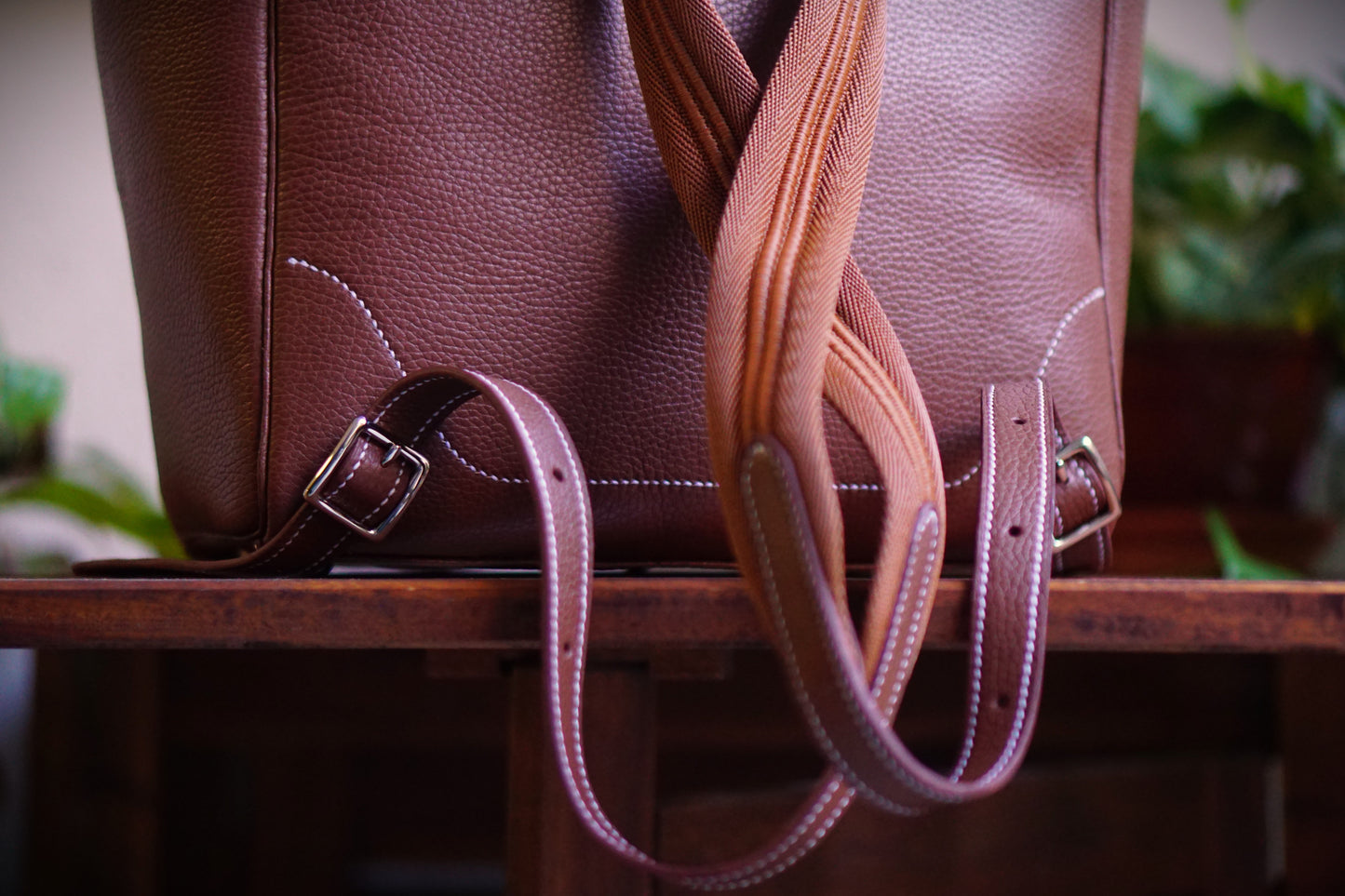 Bolso mochila unisex, mochila convertible de piel, bolso 2 en 1 hombre mujer, mochila urbana unisex, bolso mochila para portátil, mochila de hombro transformable, mochila minimalista versátil.