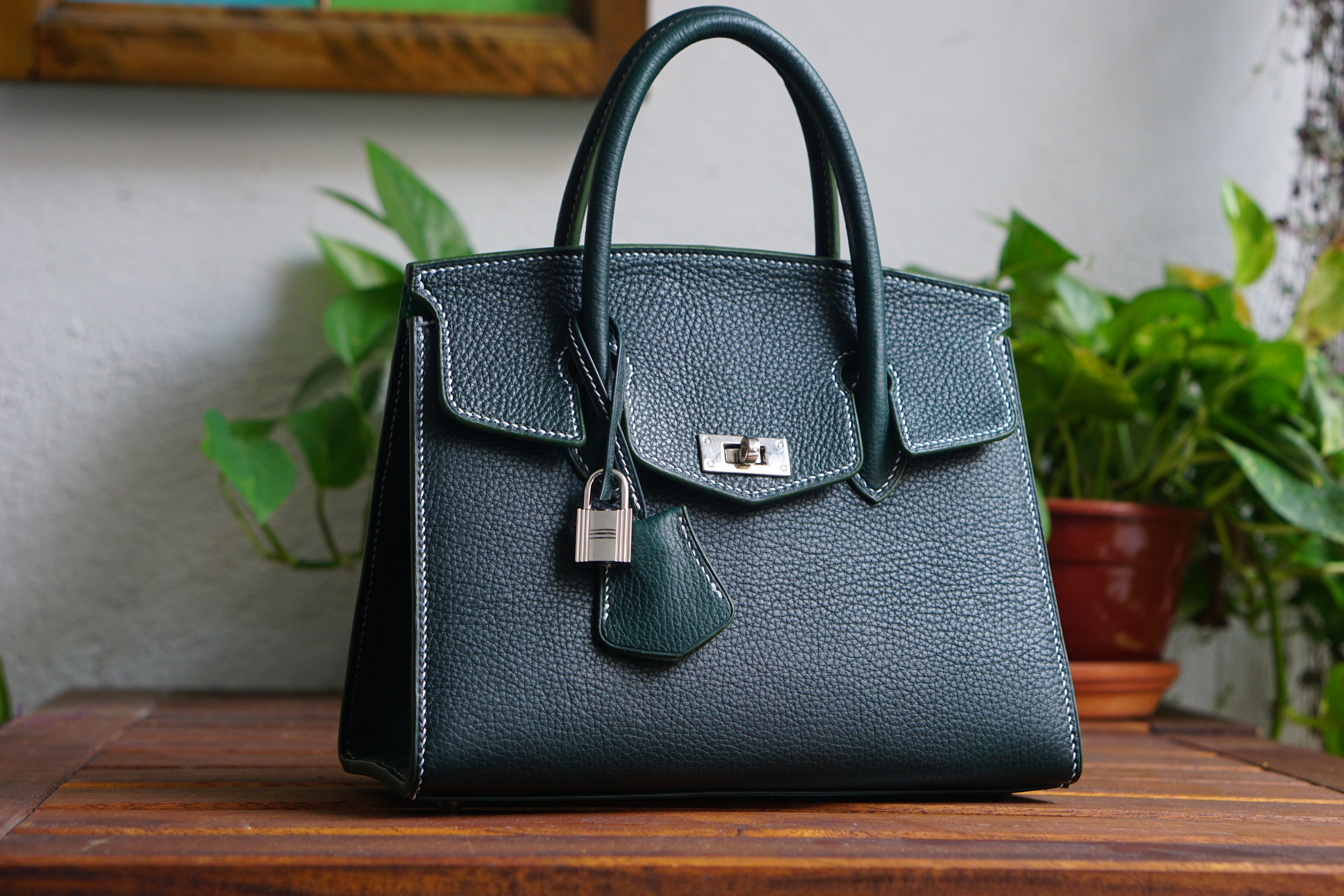 Bolso de mano de piel personalizado, clutch de cuero para mujer, bolso de mano tamaño perfecto, bolso de piel con iniciales, cartera de mano artesanal, bolsos personalizados de fiesta, bolso de mano pequeño mujer.