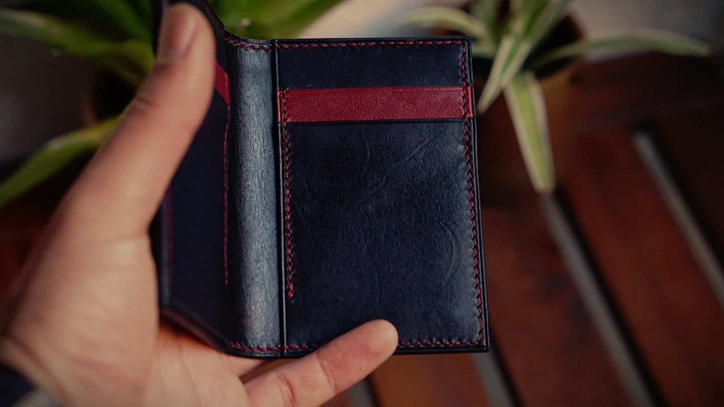 Cartera de hombre de piel vegetal, billetera artesanal hecha a mano, cartera de cuero ecológico, billetera de piel curtida al vegetal, cartera de hombre artesanal, tarjetero de cuero premium, moda sostenible hombre.