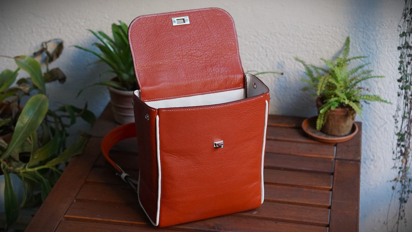 Mochila de piel mujer, mochila de cuero elegante, mochila urbana mujer, bolso mochila de piel, mochila de vestir femenina, mochila para portátil pequeña, mochilas de cuero legítimo.