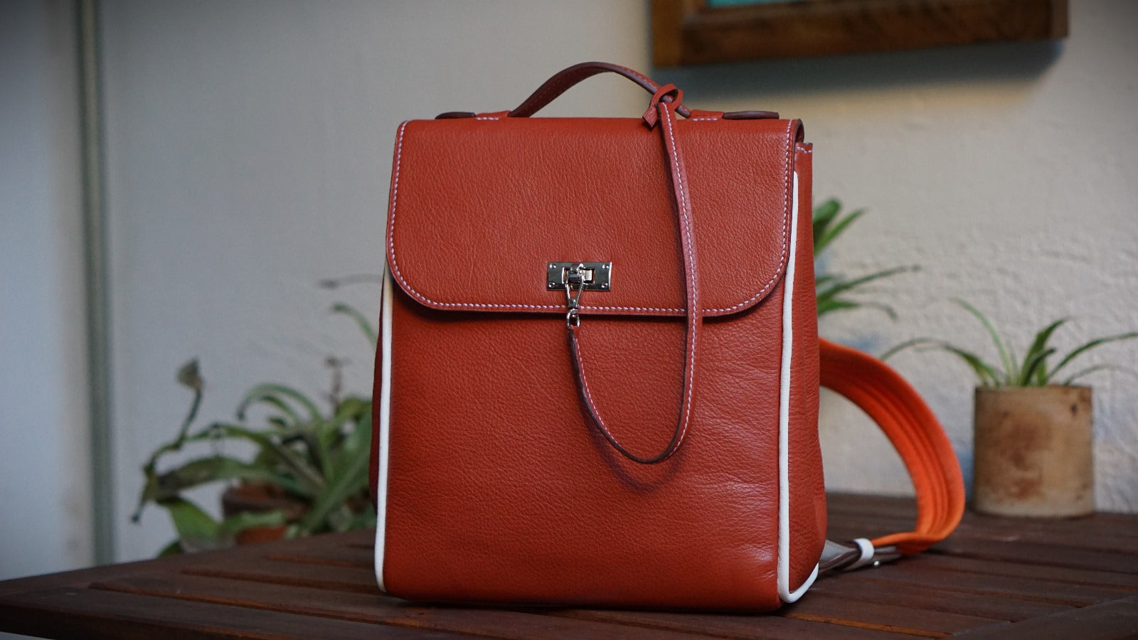 Mochila de piel mujer, mochila de cuero elegante, mochila urbana mujer, bolso mochila de piel, mochila de vestir femenina, mochila para portátil pequeña, mochilas de cuero legítimo.