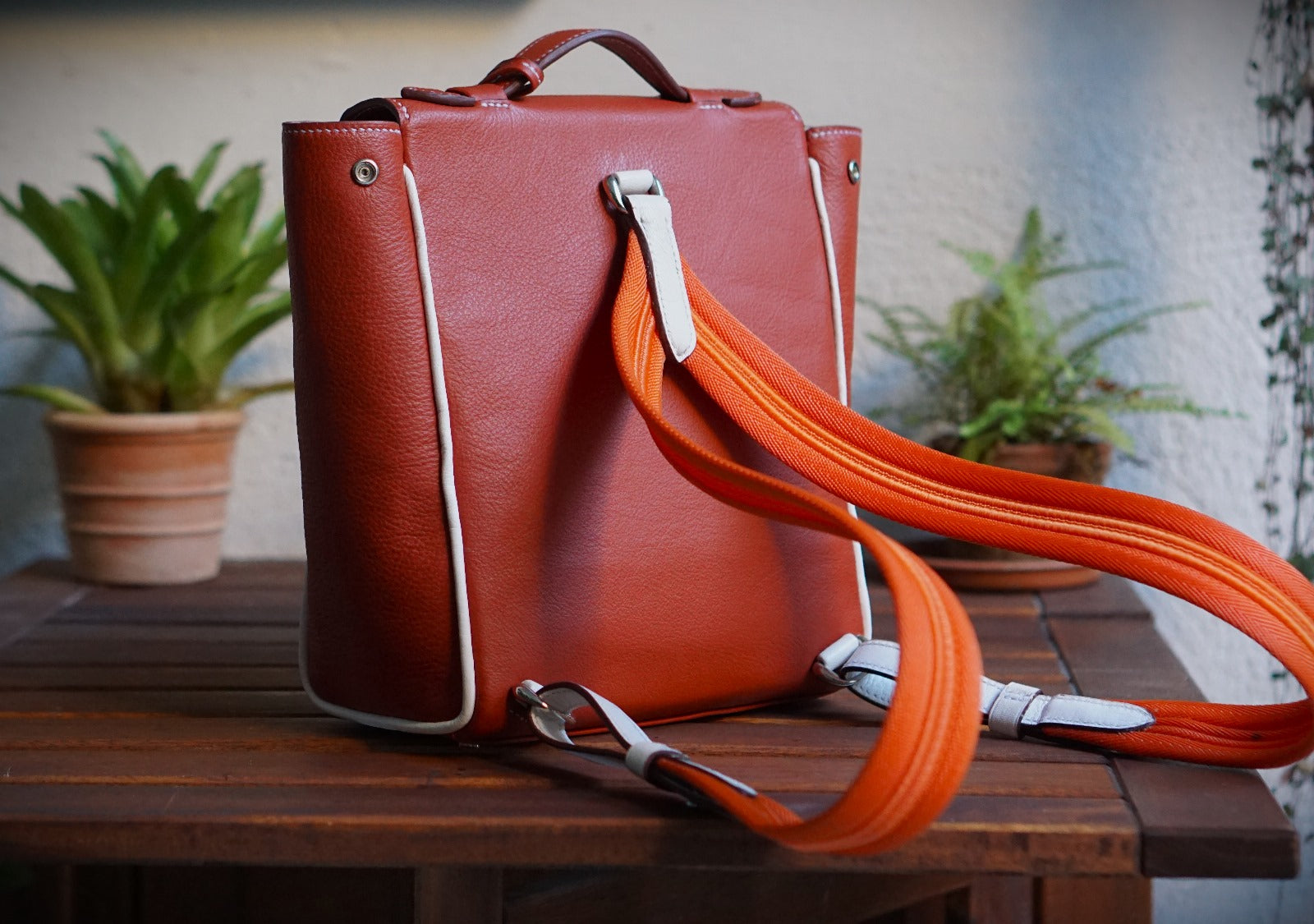 Mochila de piel mujer, mochila de cuero elegante, mochila urbana mujer, bolso mochila de piel, mochila de vestir femenina, mochila para portátil pequeña, mochilas de cuero legítimo.