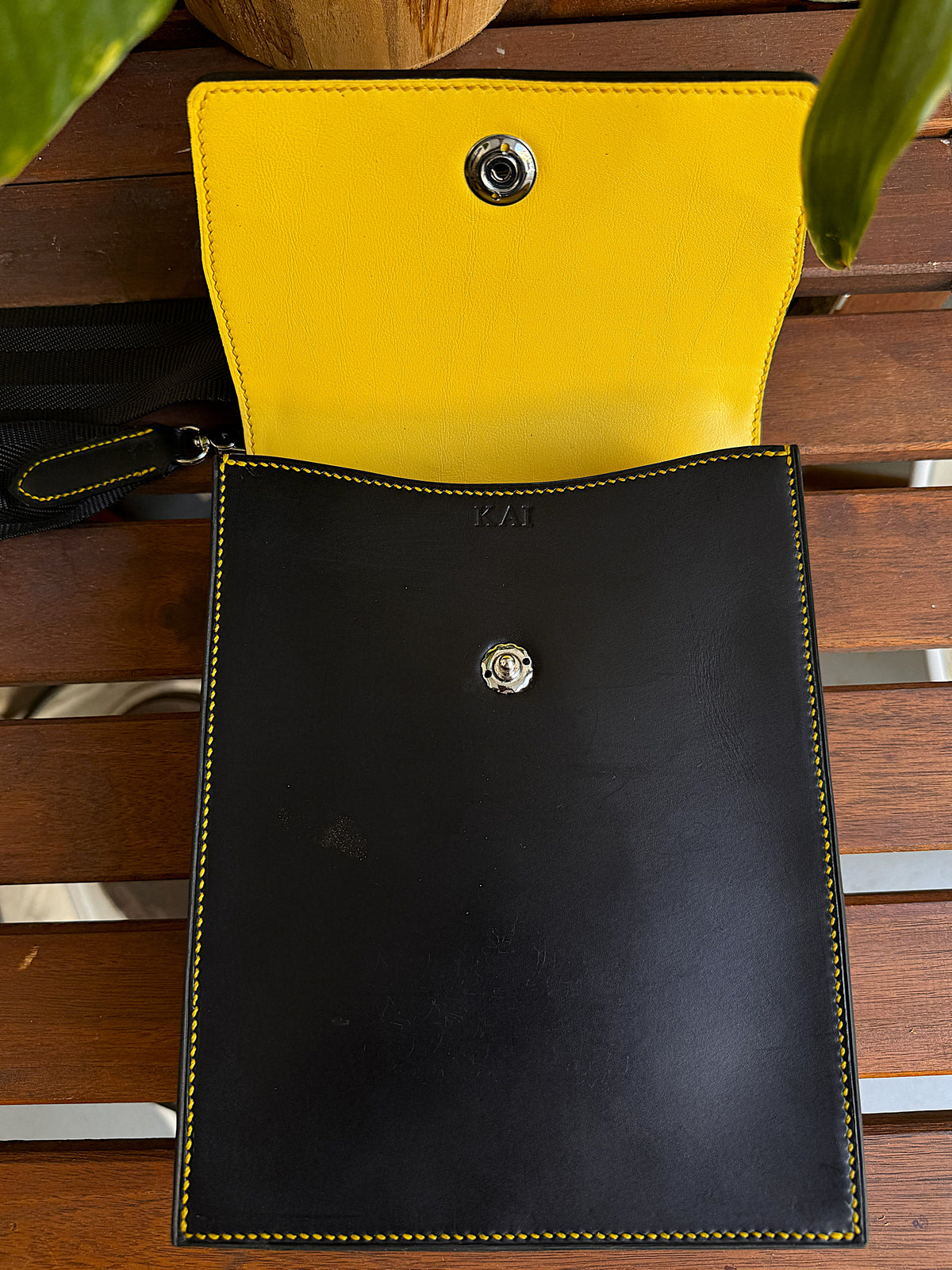 Bolso bandolera hombre, bolso bandolera de cuero para hombre, bolso de cuero hombre, bandolera de cuero hombre, bolso de piel hombre, bolso cruzado hombre, bolso masculino de cuero, bolso de piel artesanal, bolso de cuero artesanal, bolso hombre premium, bolso elegante hombre