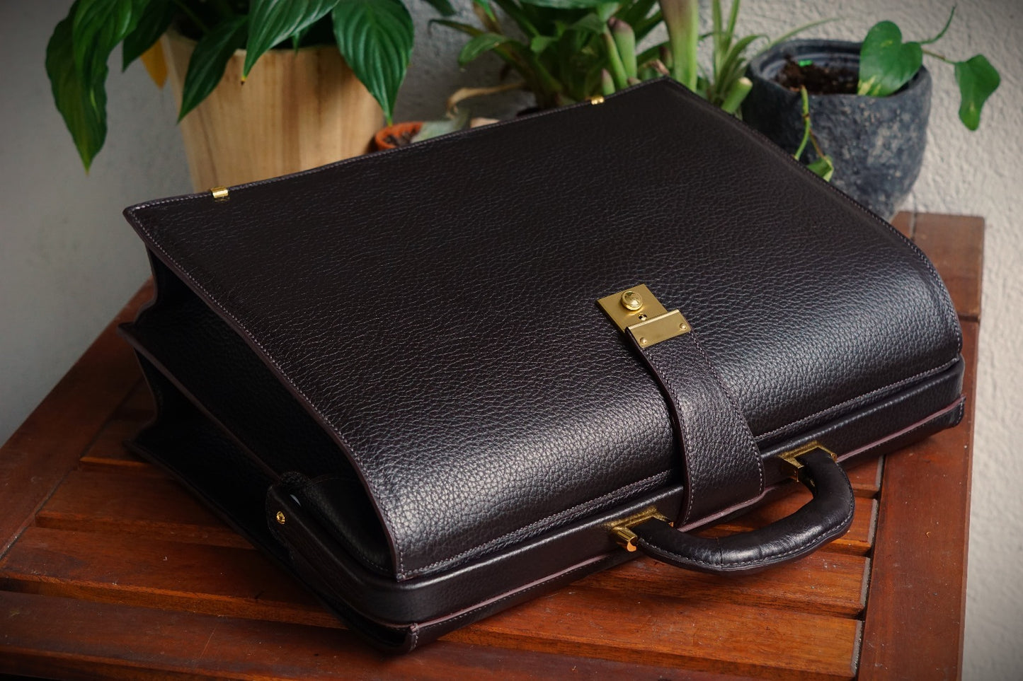 Maletín médico de cuero, bolso médico de piel, maletín de doctor tradicional, bolso sanitario artesanal, bolsa de médico vintage, maletín de piel marrón, portafolios médico bandolera.