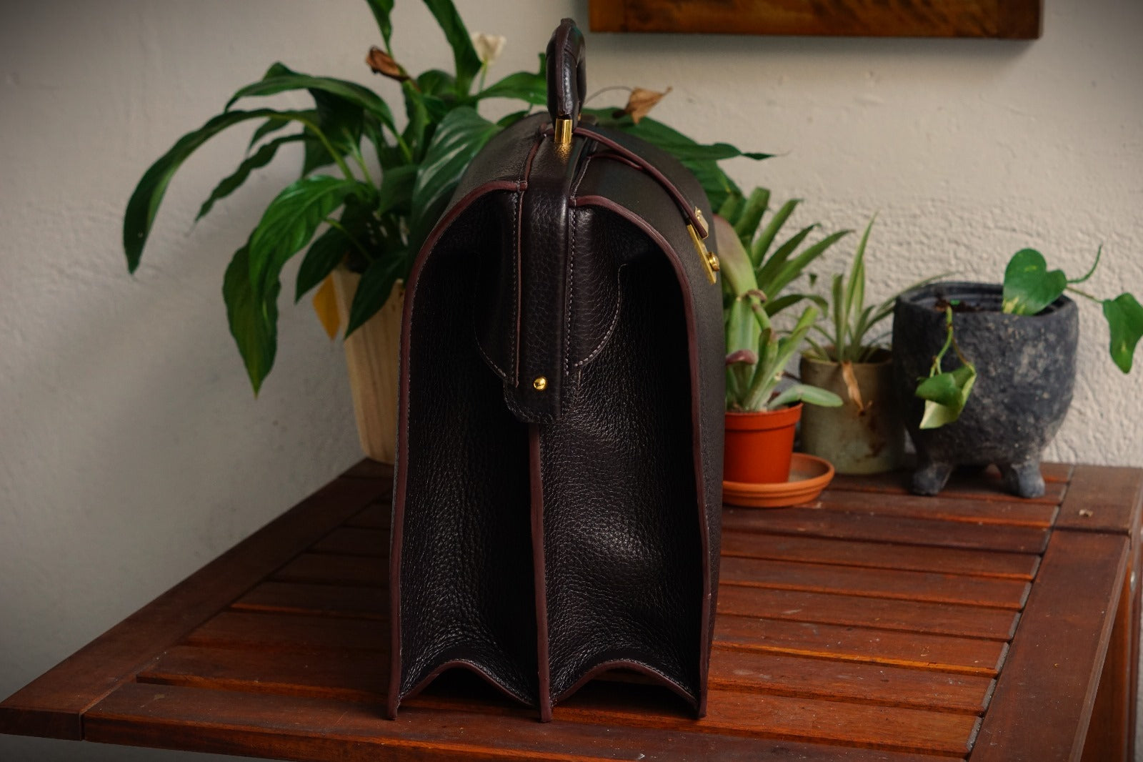 Maletín médico de cuero, bolso médico de piel, maletín de doctor tradicional, bolso sanitario artesanal, bolsa de médico vintage, maletín de piel marrón, portafolios médico bandolera.