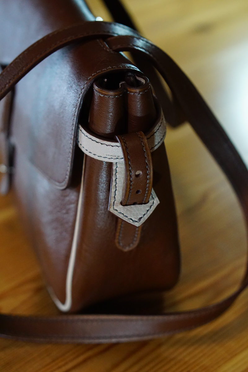 Bolso de mano de piel personalizado, clutch de cuero para mujer, bolso de mano tamaño perfecto, bolso de piel con iniciales, cartera de mano artesanal, bolsos personalizados de fiesta, bolso de mano pequeño mujer. en barcelona