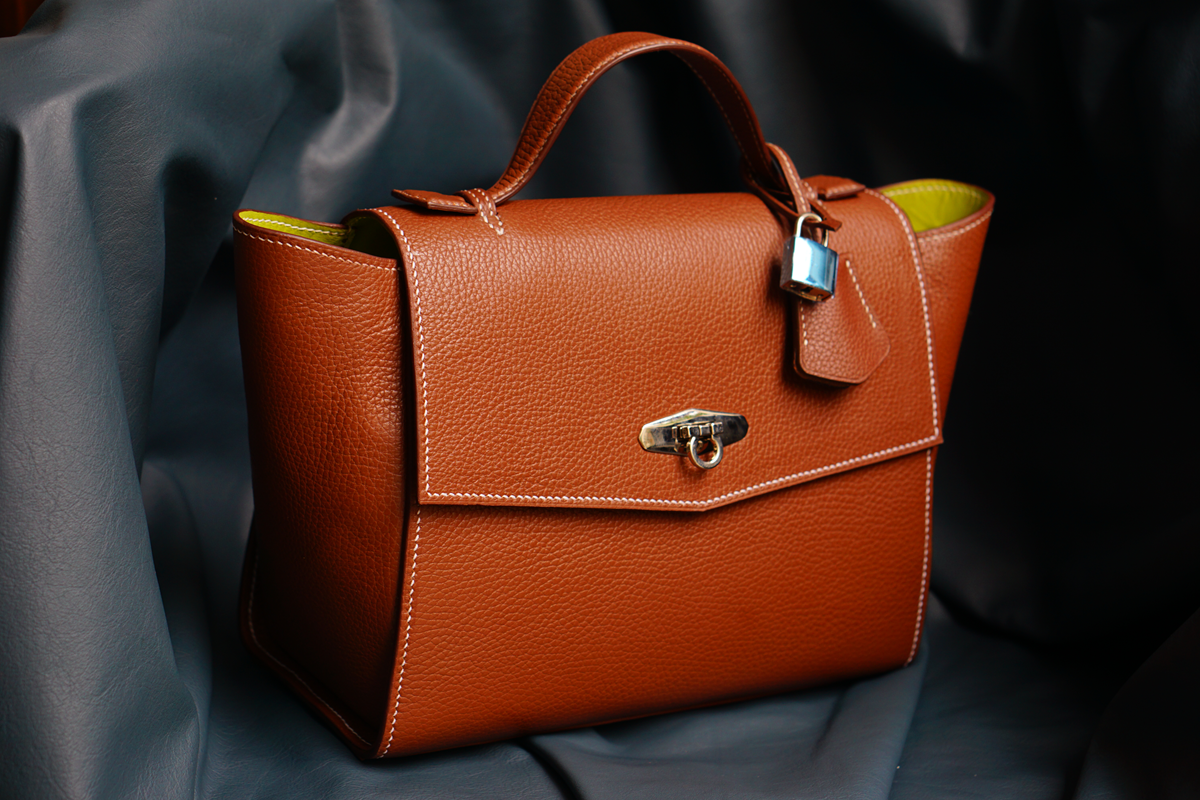 Bolso de mano de piel personalizado, clutch de cuero para mujer, bolso de mano tamaño perfecto, bolso de piel con iniciales, cartera de mano artesanal, bolsos personalizados de fiesta, bolso de mano pequeño mujer. 